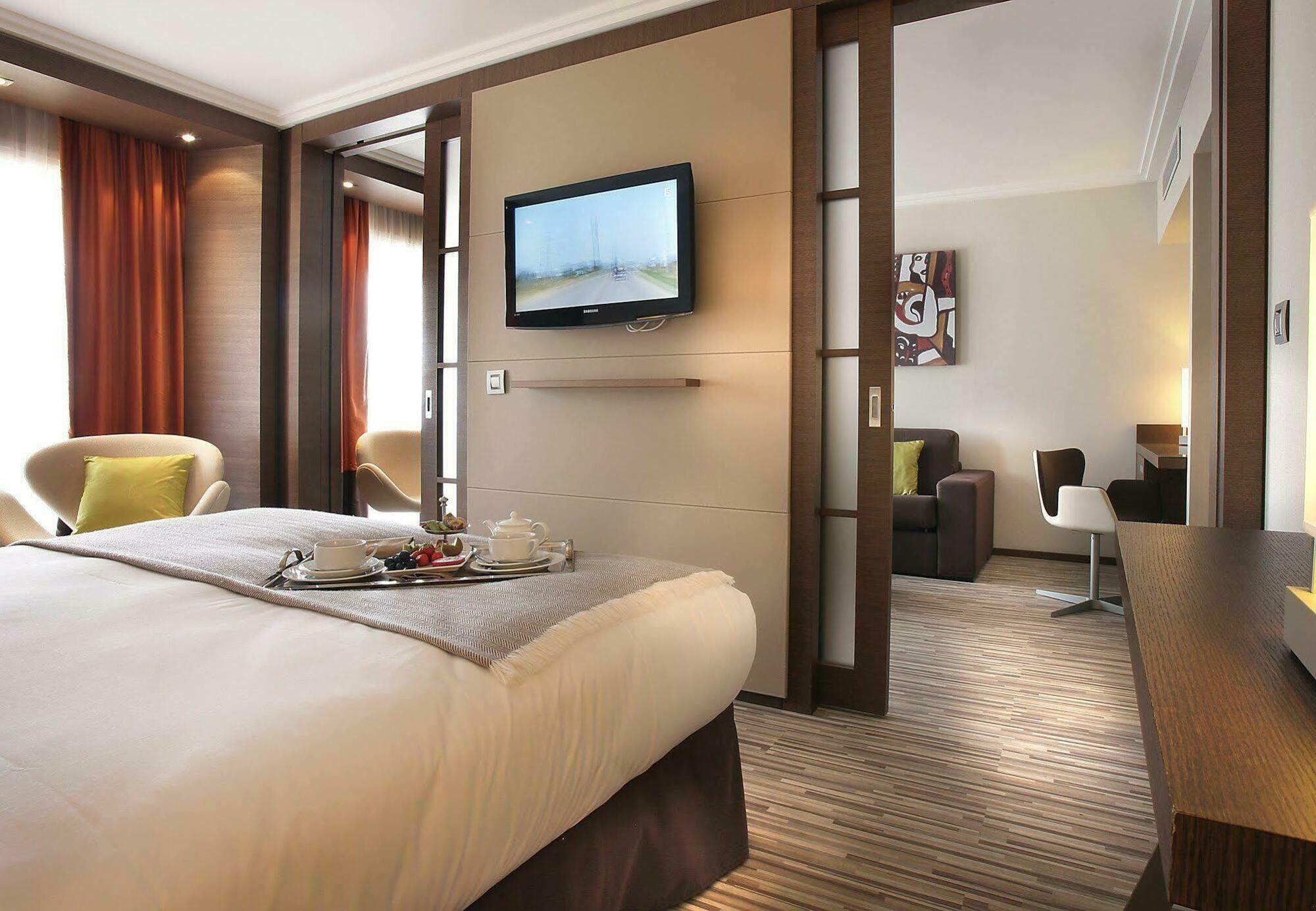 Ac Hotel By Marriott Ambassadeur Antibes - Juan Les Pins Habitación foto